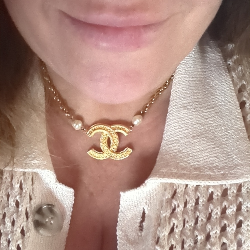Chanel Vintage 1985 CC Logo Necklace Authentic Rare Gold-Tone - Picture 8 of 9